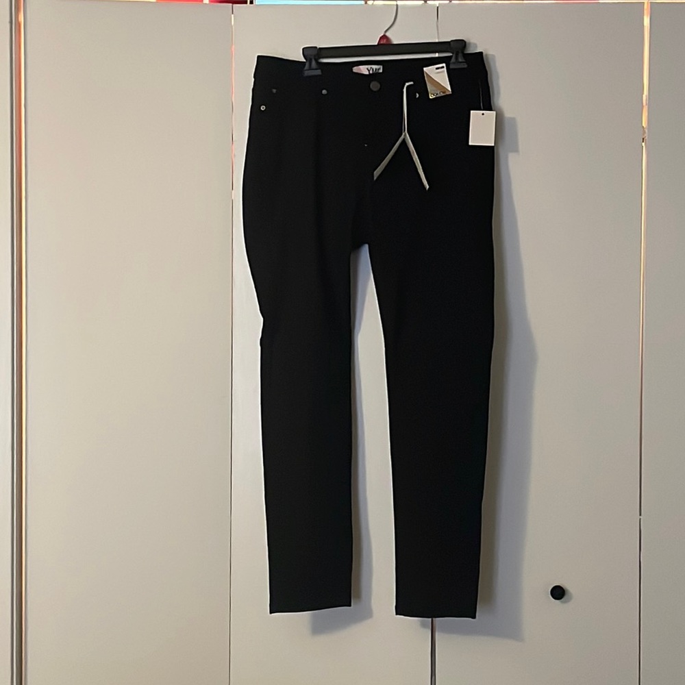 Black skinny stretch denim jeans